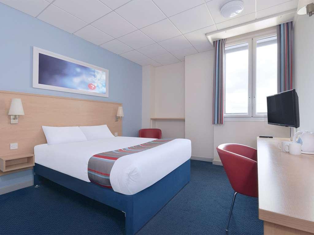 Travelodge Yeovil Podimore Ilchester Стая снимка